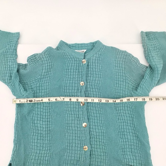 Citron Santa Monica Light Green Short Sleeve 100% Silk Lightweight Blouse PM - Picture 5 of 14